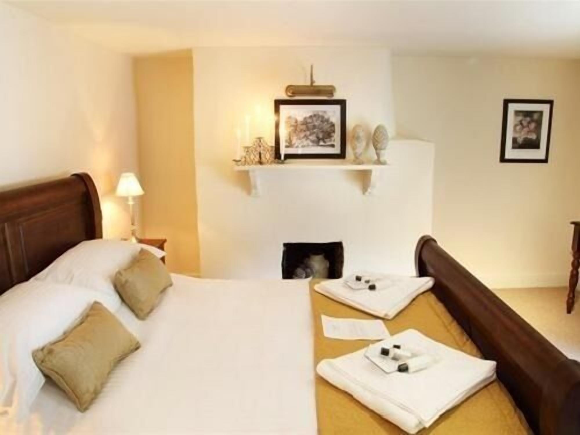 The George Inn Hatherleigh Экстерьер фото
